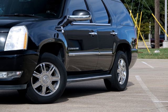 Used 2007 Cadillac Escalade 2WD w/ Information Package image 11