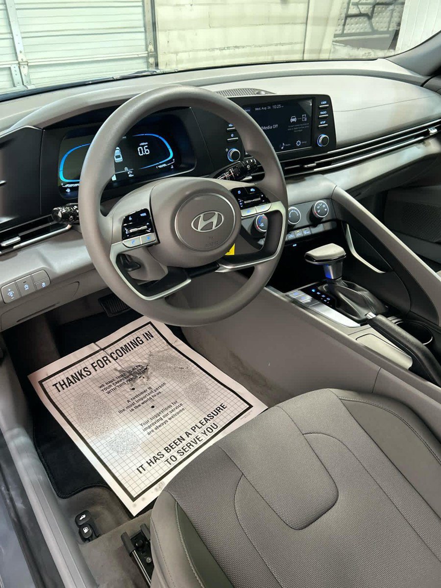New 2026 Hyundai Elantra SE FWD image 9