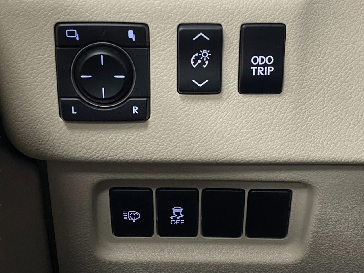 Used 2018 Lexus GX 460 Premium w/ Premium Package image 14