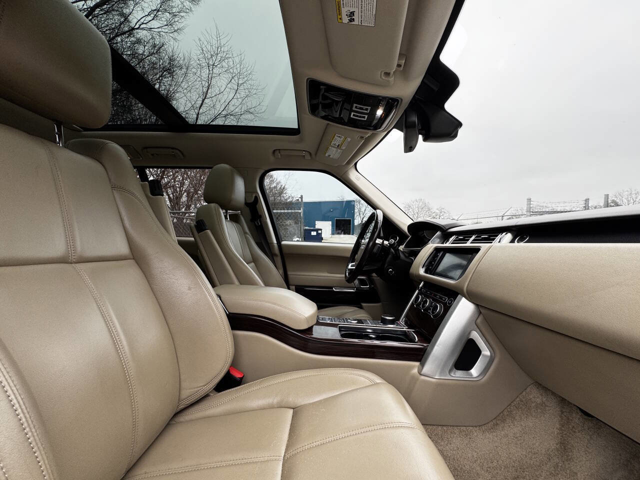 Used 2016 Land Rover Range Rover image 13