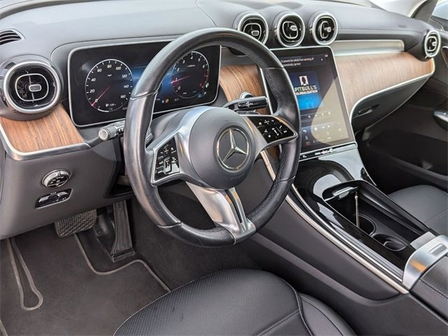 Used 2024 Mercedes-Benz GLC 300 4MATIC image 11