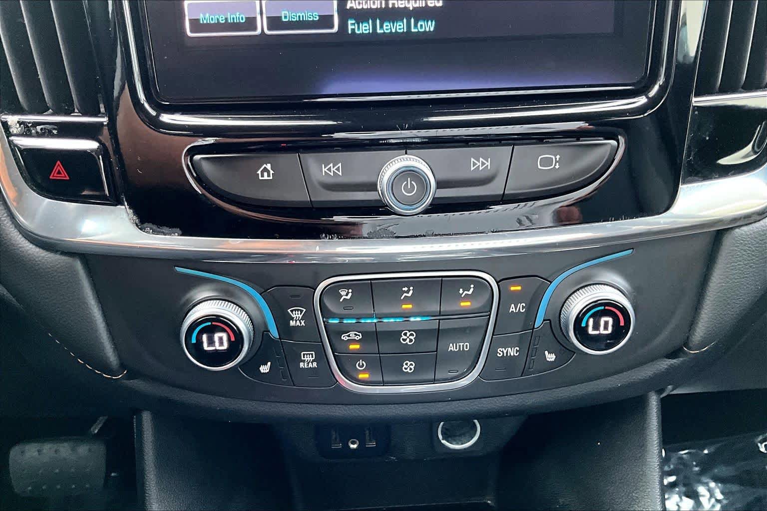 Used 2018 Chevrolet Traverse LT FWD image 32