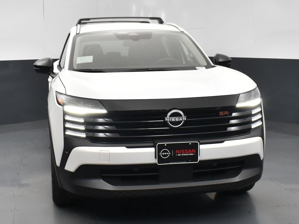 New 2026 Nissan Kicks SR w/ Cold Weather Package AWD/4WD image 2