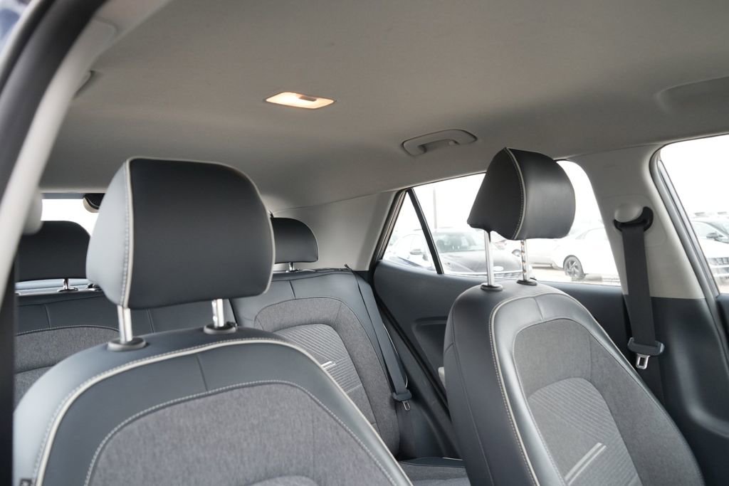 Certified 2023 Hyundai Venue Limited w/ Cargo Package image 13