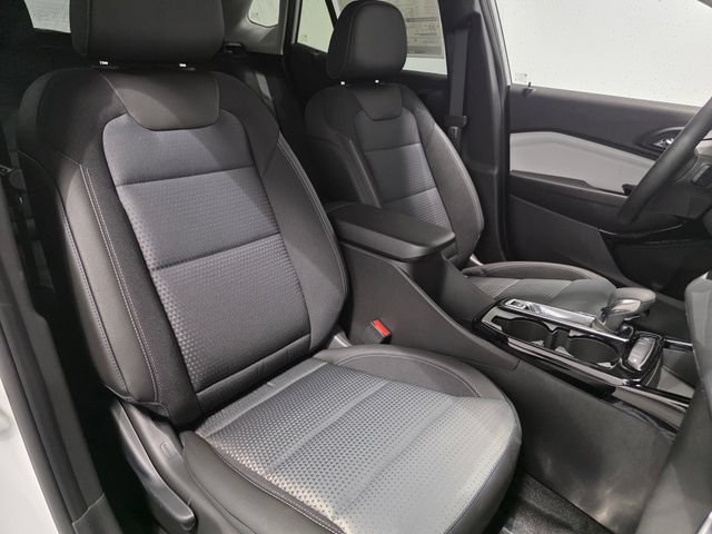 New 2026 Chevrolet Trax LT w/ Driver Confidence Package FWD image 28