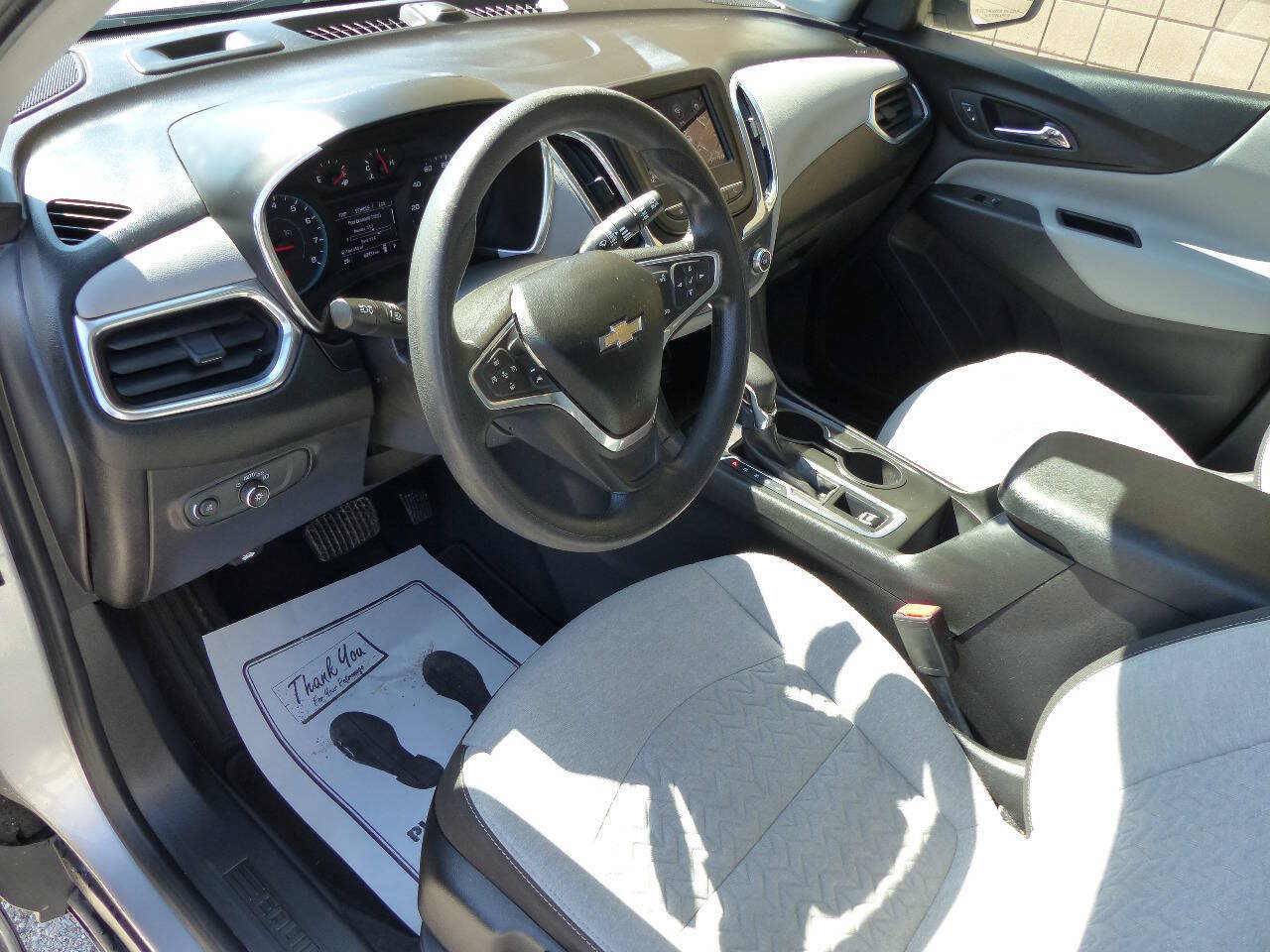 Used 2022 Chevrolet Equinox LS FWD image 18