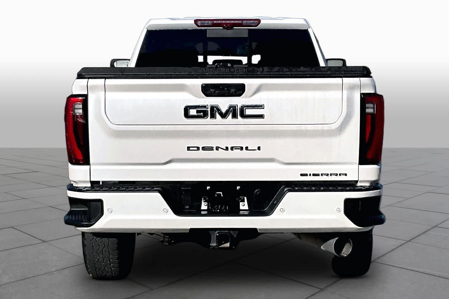 Used 2025 GMC Sierra 2500 Denali Ultimate w/ Max Trailering Package AWD/4WD image 4