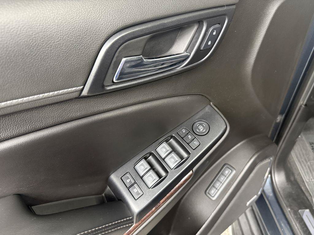 Used 2020 GMC Yukon XL SLT w/ Open Road Package AWD/4WD image 28