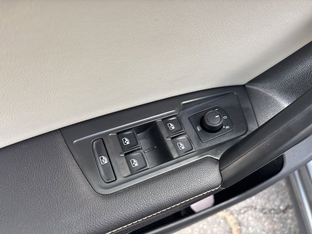 Used 2022 Volkswagen Tiguan S AWD/4WD image 16