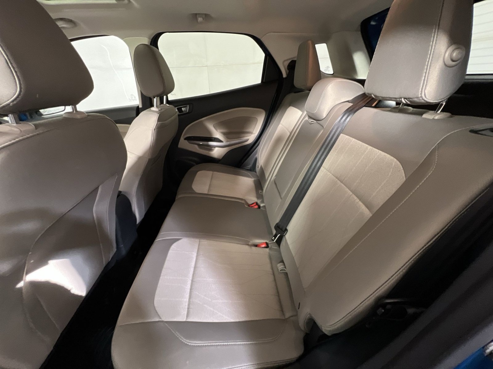 Used 2020 Ford EcoSport SE w/ SE Convenience Package image 25