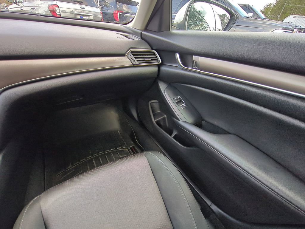 Used 2019 Honda Accord LX image 15