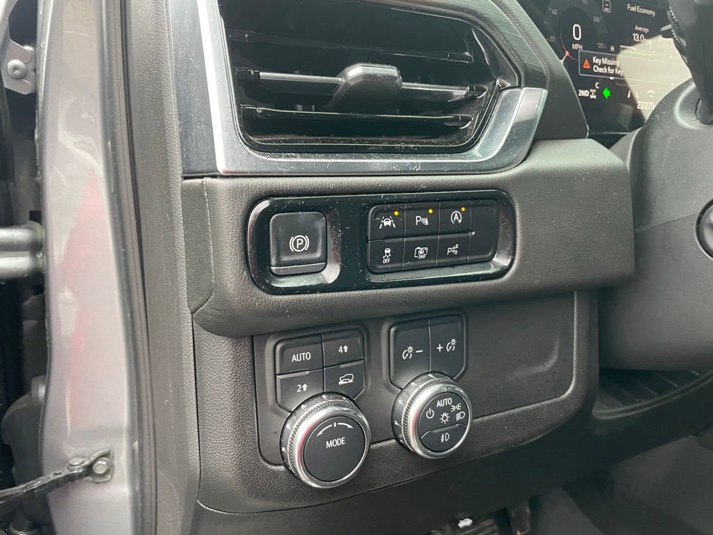 Used 2025 GMC Yukon Denali image 12