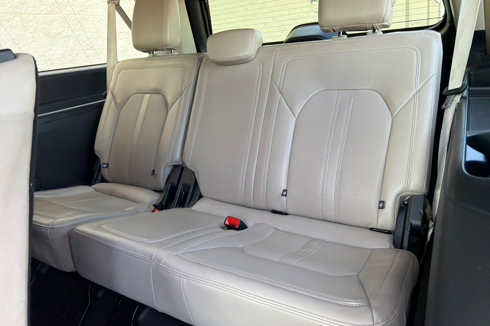 Used 2024 Ford Expedition Max Limited AWD/4WD image 15