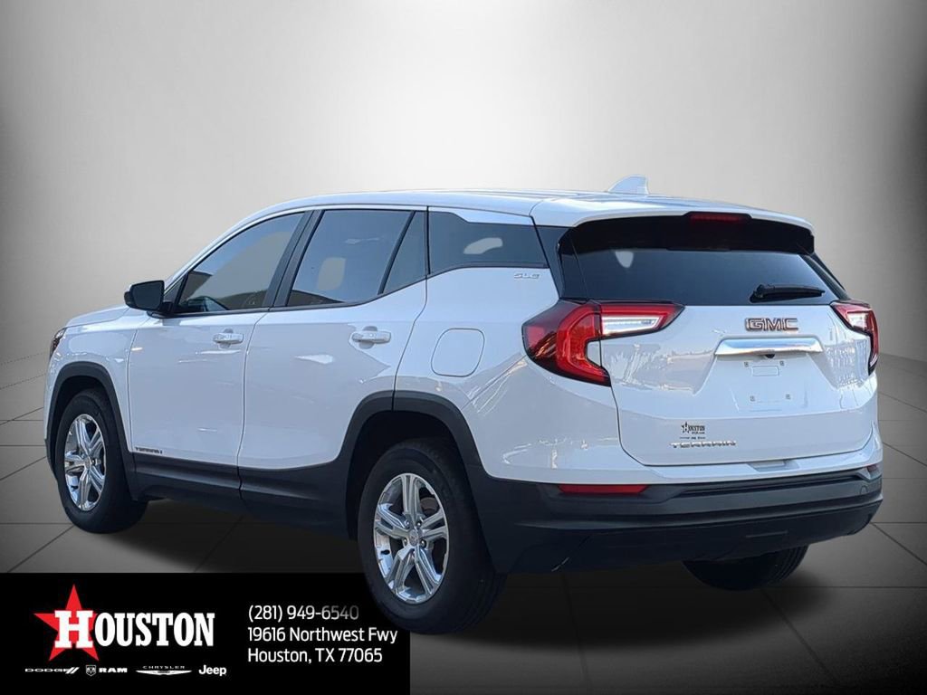 Used 2024 GMC Terrain SLE image 5