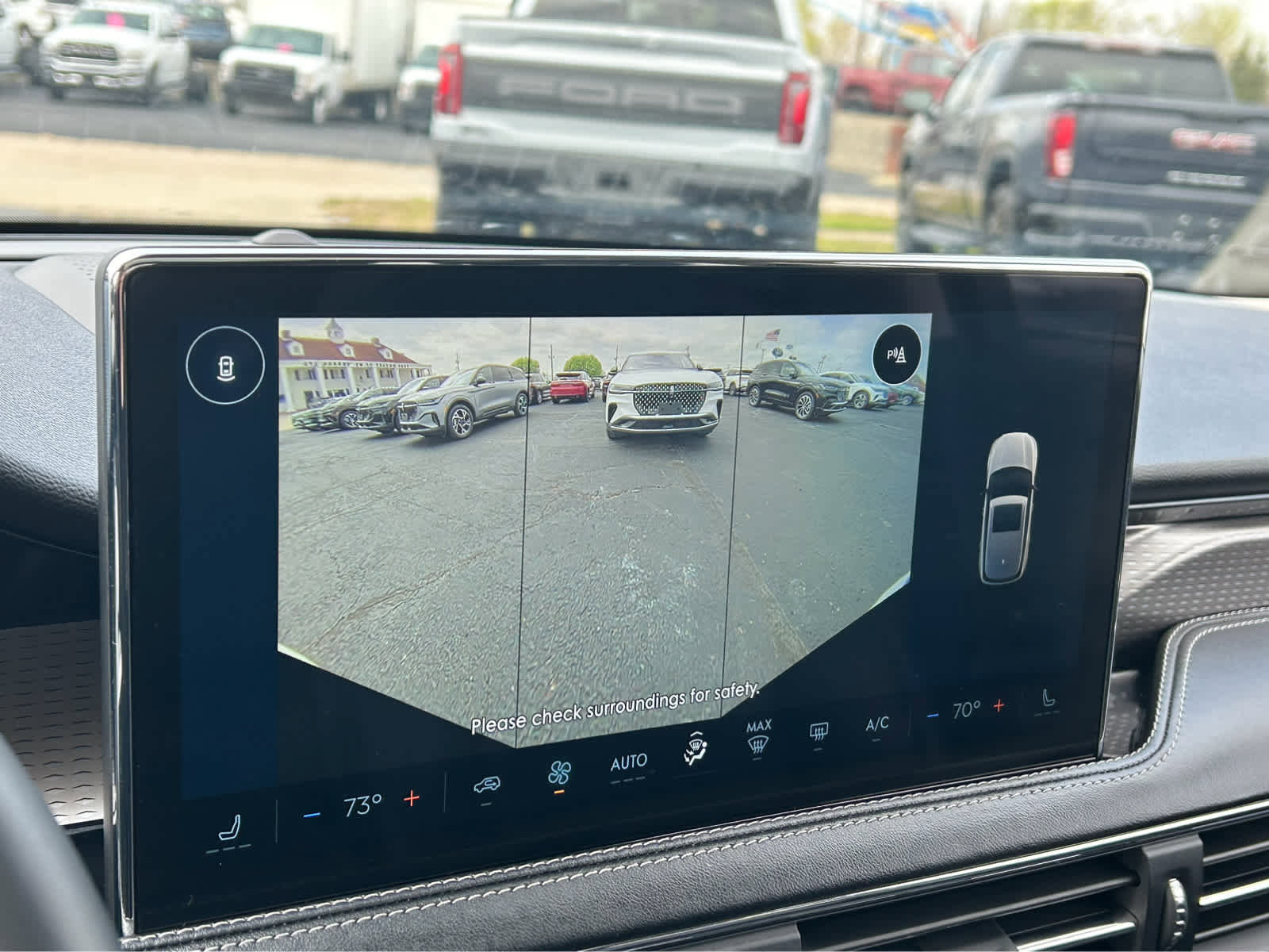 Used 2024 Lincoln Corsair Grand Touring w/ Rear Removable Package Tray image 34