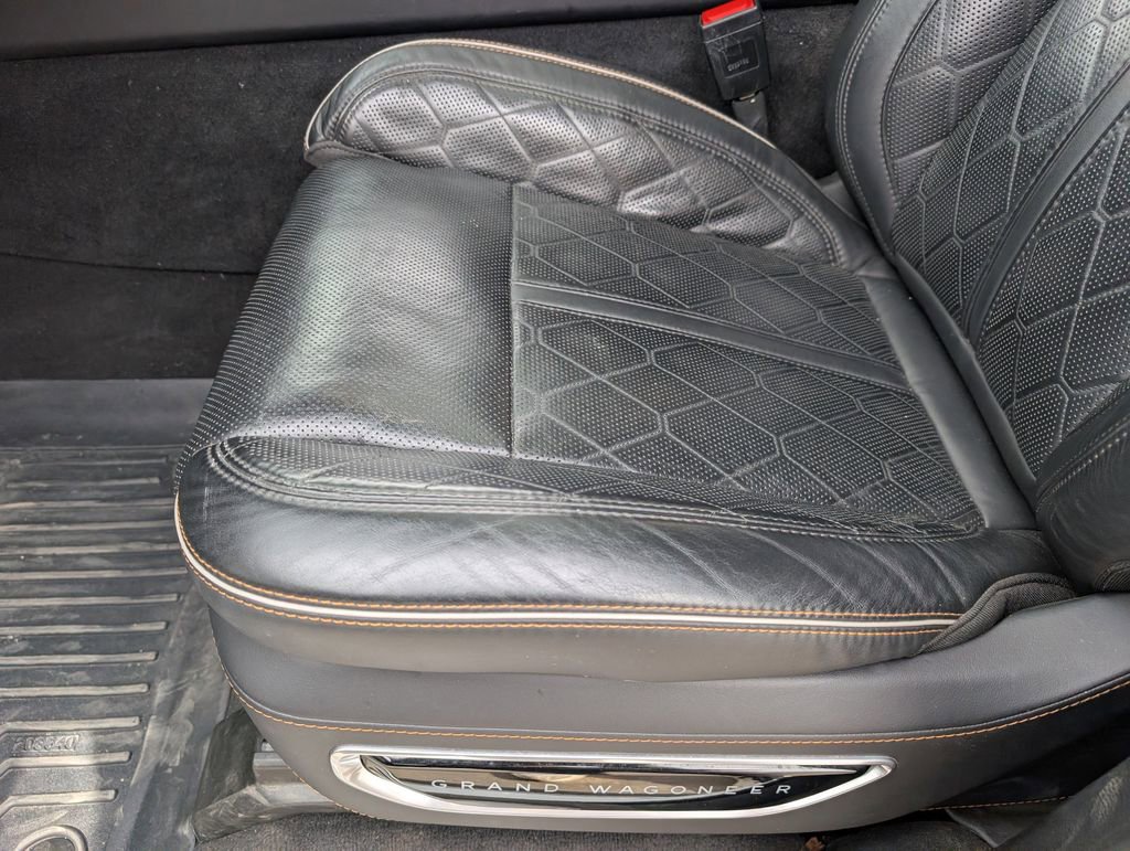 Used 2023 Jeep Grand Wagoneer L Series III image 23