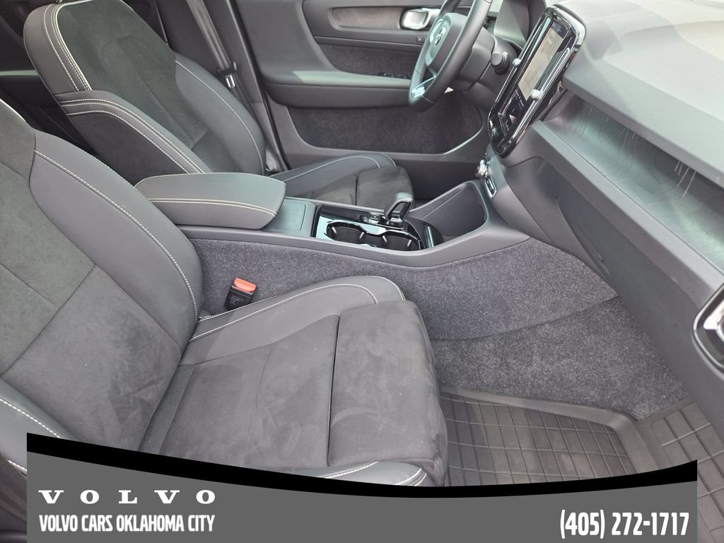 Certified 2023 Volvo C40 P8 Recharge Ultimate w/ Protection Package Premier AWD/4WD image 11