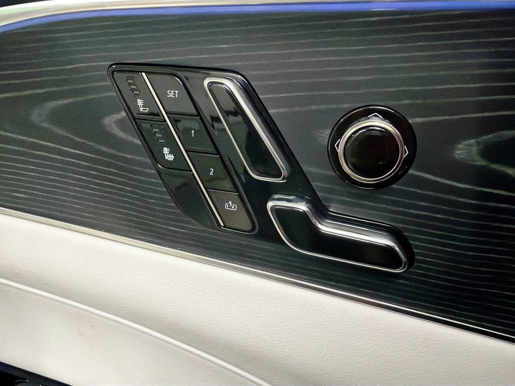Used 2024 Cadillac Lyriq Sport RWD image 21