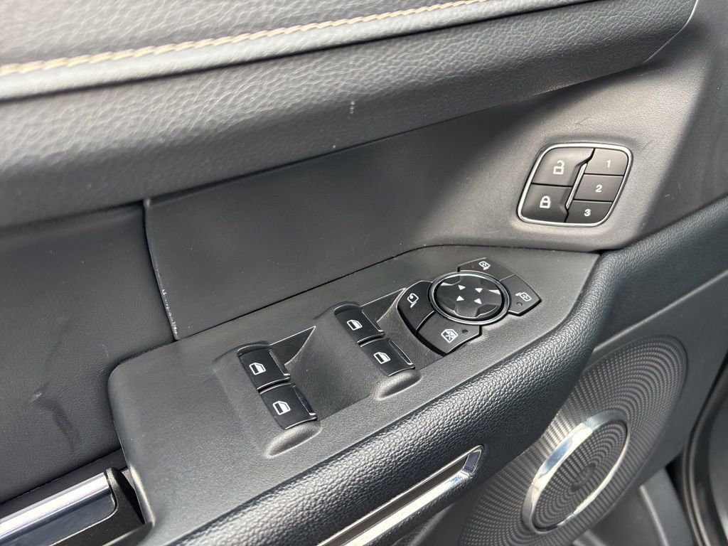 Used 2024 Ford Expedition Max XLT image 21