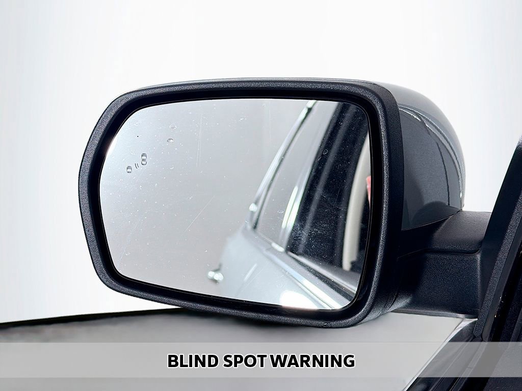 Used 2022 Ford Edge SEL w/ Convenience Package image 3