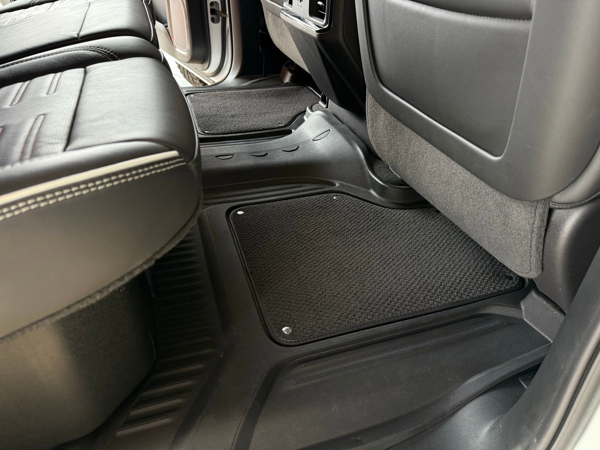 Used 2024 GMC Sierra 2500 AT4X image 39