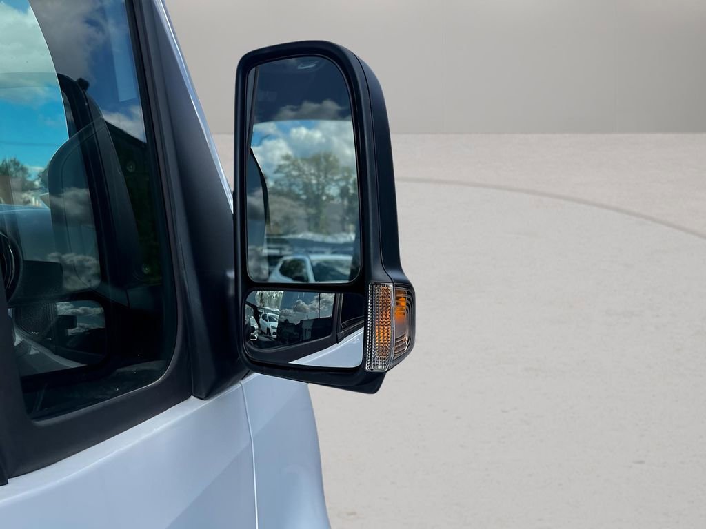 Used 2022 Mercedes-Benz Sprinter 144 Cargo image 25