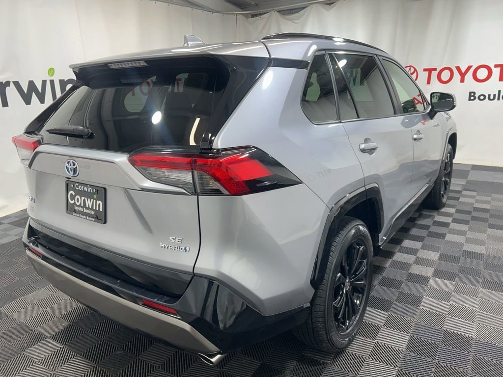 Used 2023 Toyota RAV4 SE image 8