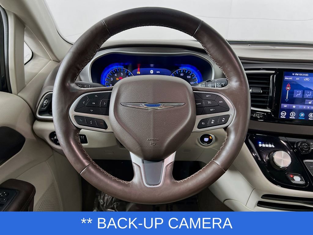 Used 2019 Chrysler Pacifica Touring-L w/ Advanced Safetytec Group image 12