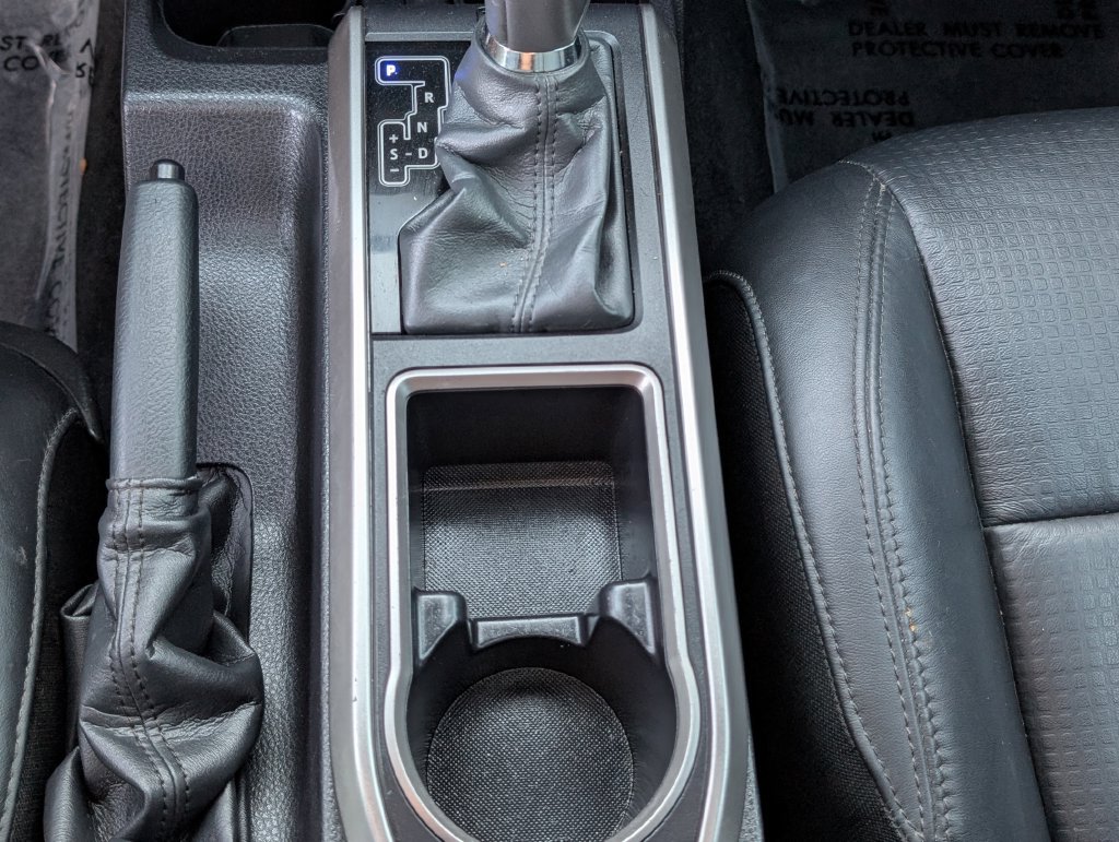 Used 2023 Toyota Tacoma Limited AWD/4WD image 10