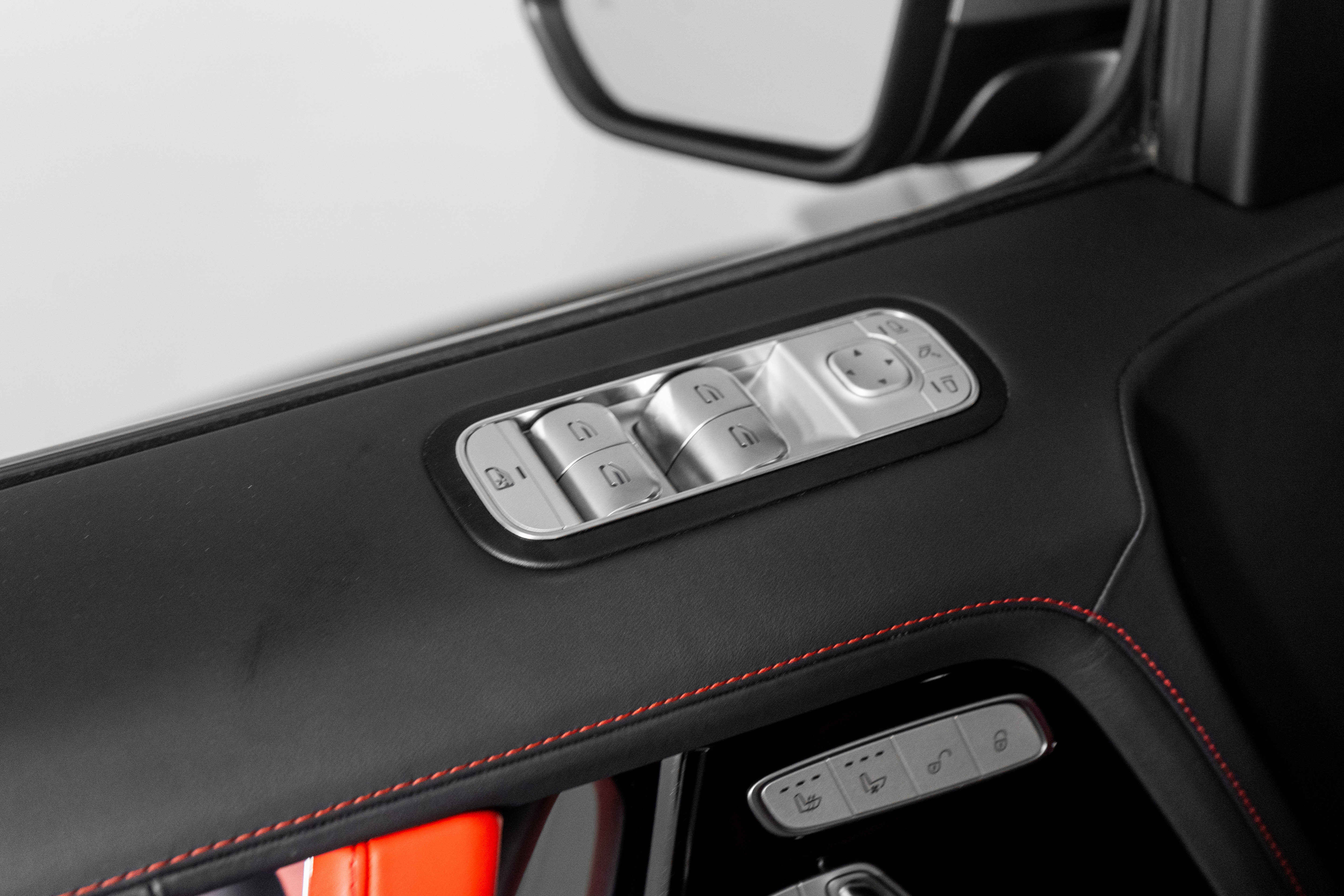 Used 2025 Mercedes-Benz G 63 AMG 4MATIC image 39