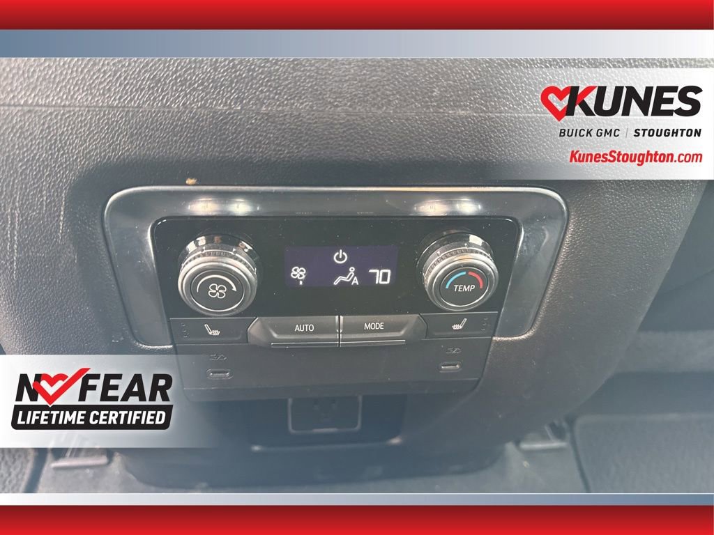 Used 2025 GMC Yukon Denali AWD/4WD image 40