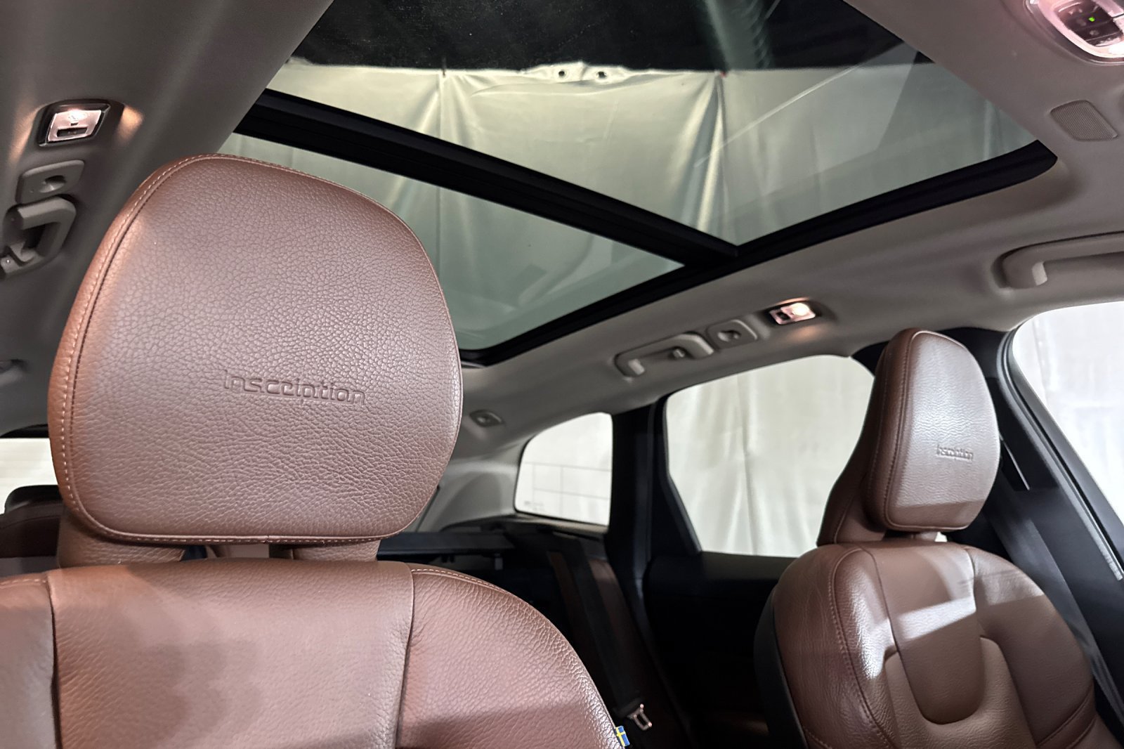 Used 2019 Volvo XC60 T5 Inscription w/ Protection Package Premier AWD/4WD image 19
