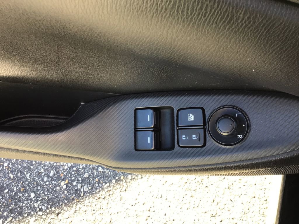 Used 2020 MAZDA MX-5 Miata Sport image 18