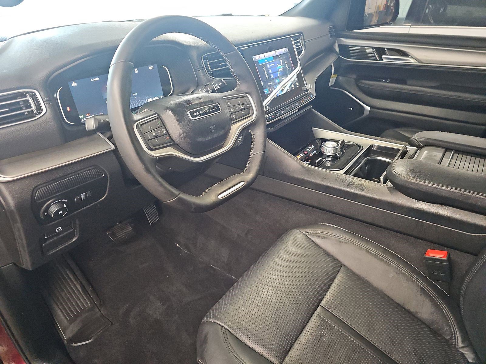 Used 2025 Jeep Wagoneer L Series II w/ Convenience Group I image 12