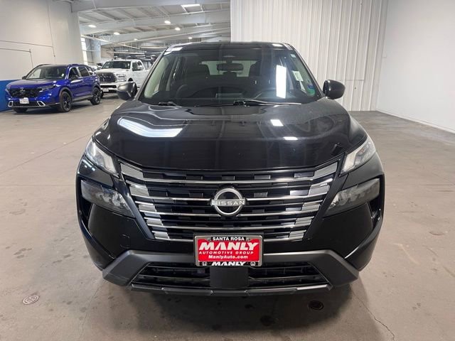 Used 2024 Nissan Rogue S image 7