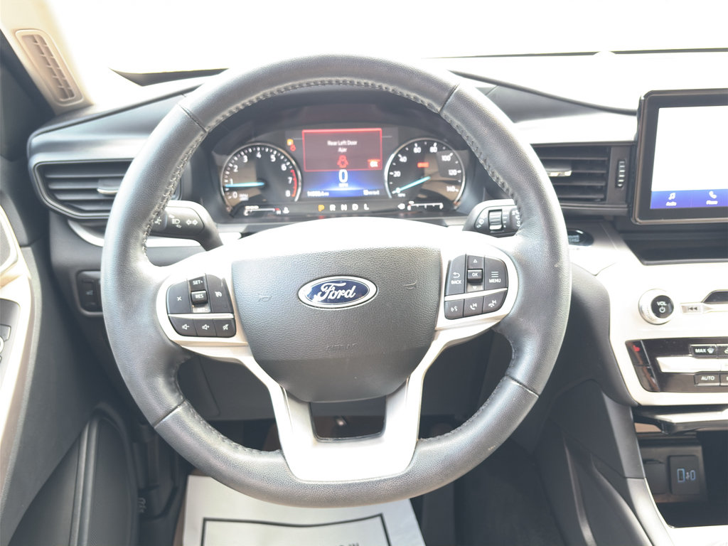 Used 2023 Ford Explorer XLT RWD image 18