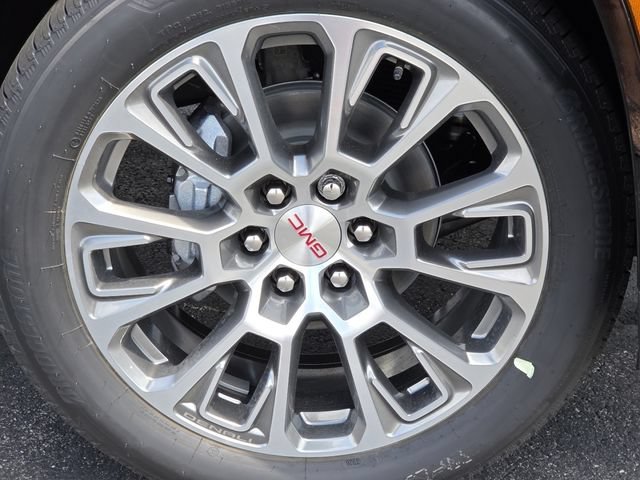 New 2026 GMC Yukon XL Denali w/ Denali Reserve Package AWD/4WD image 13