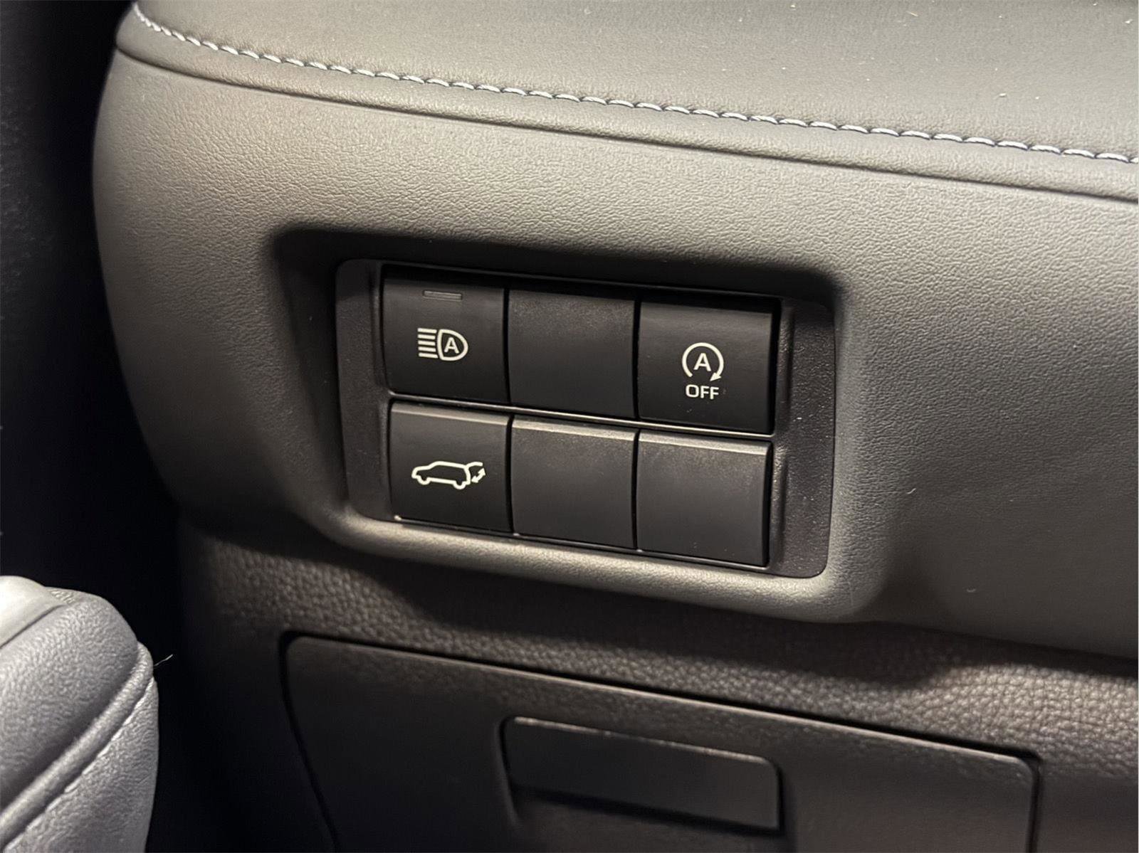 Used 2023 Toyota Highlander XLE AWD/4WD image 42