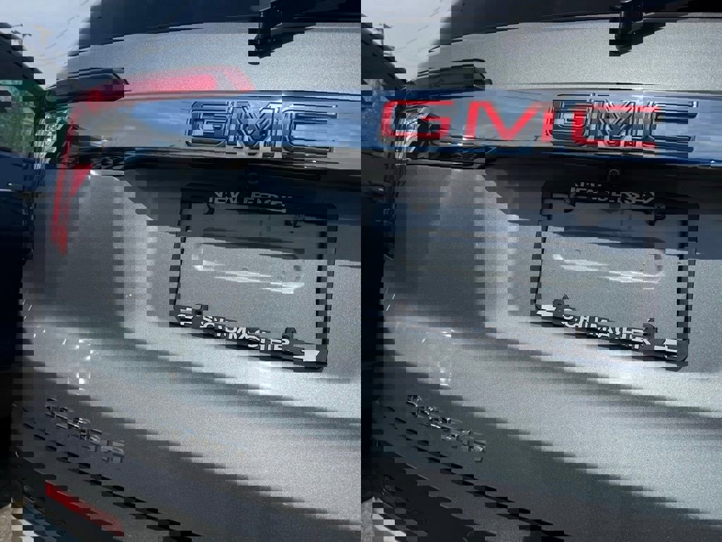 Used 2023 GMC Acadia SLT w/ Preferred Package AWD/4WD image 15