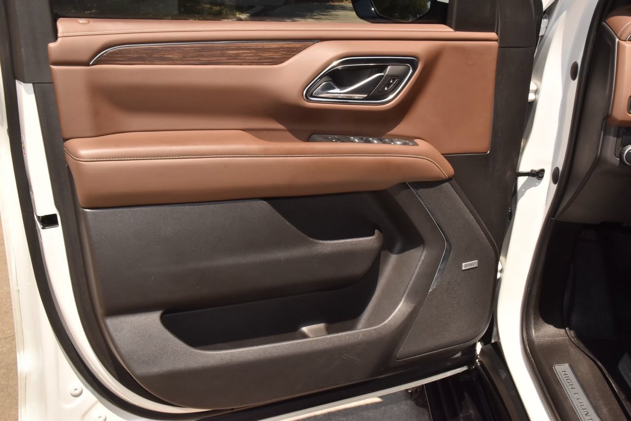 Used 2021 Chevrolet Tahoe High Country w/ Premium Package RWD image 39