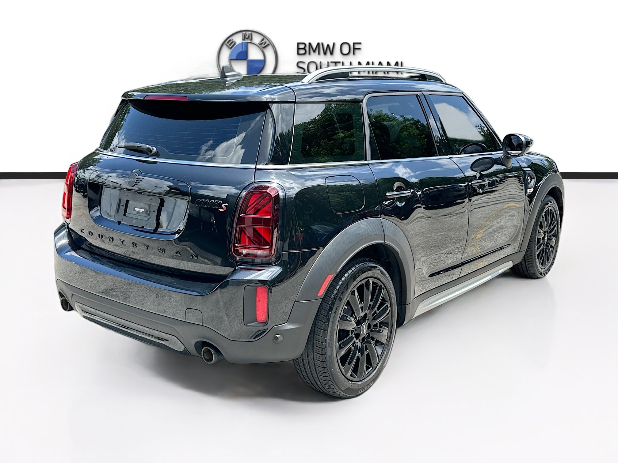 Used 2024 MINI Cooper Countryman S w/ Premium Package FWD image 7