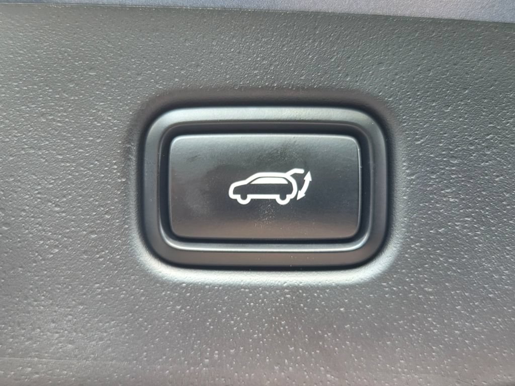 Used 2023 Kia Niro SX Touring FWD image 33