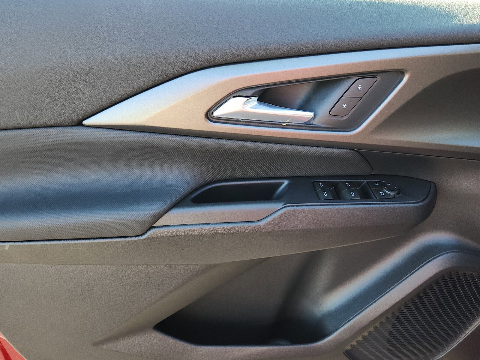 New 2026 Chevrolet Equinox EV LT image 11