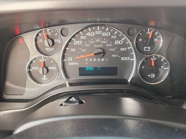 Used 2025 Chevrolet Express 2500 w/ Driver Convenience Package RWD image 15