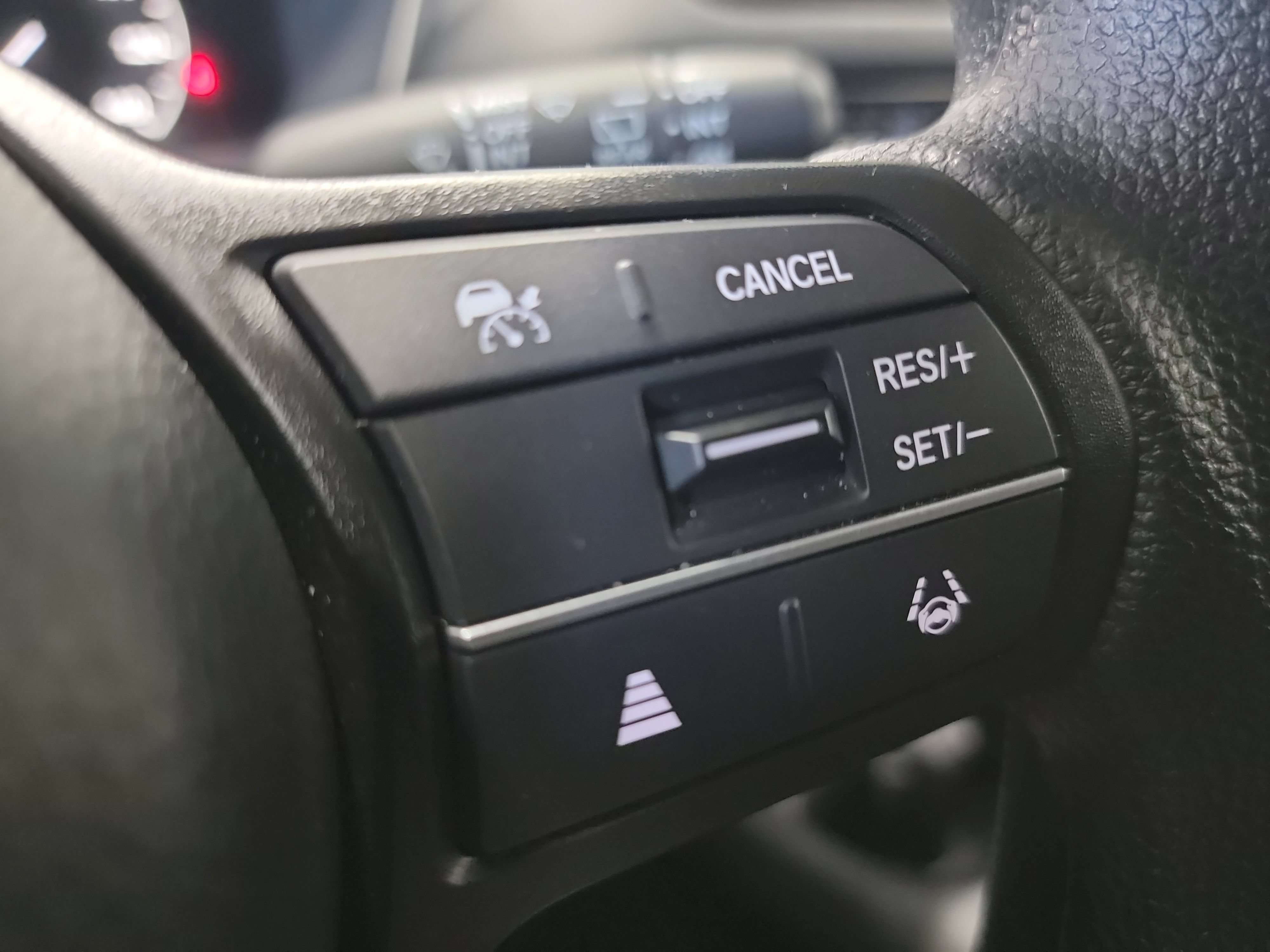 Certified 2026 Honda HR-V LX image 33
