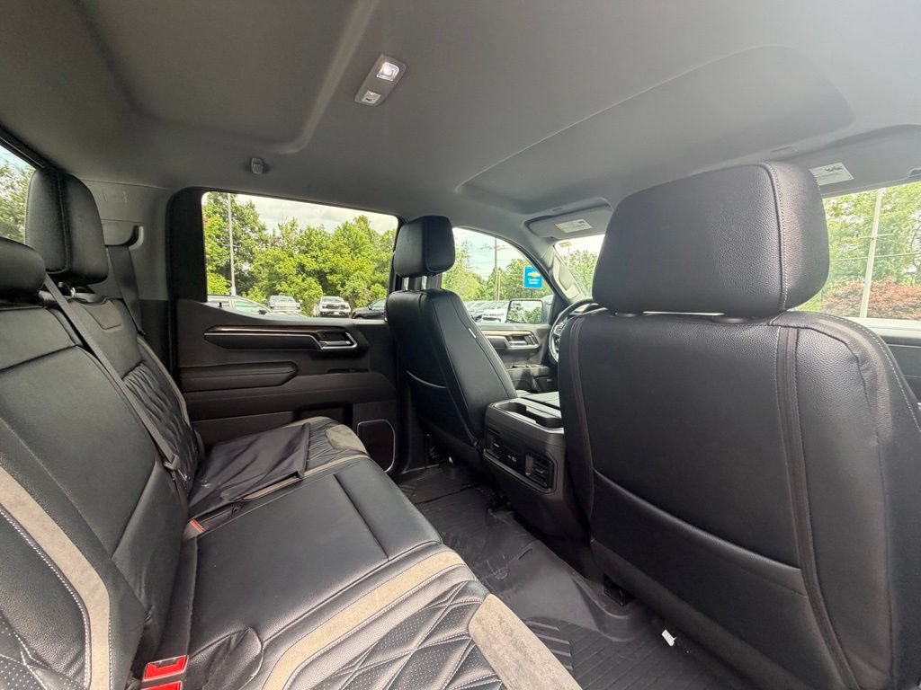 Used 2023 Chevrolet Silverado 1500 RST AWD/4WD image 16