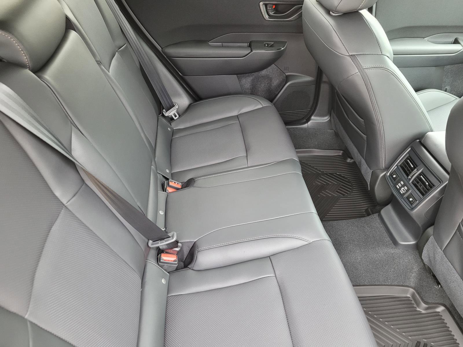 New 2026 Subaru Outback Limited AWD/4WD image 12