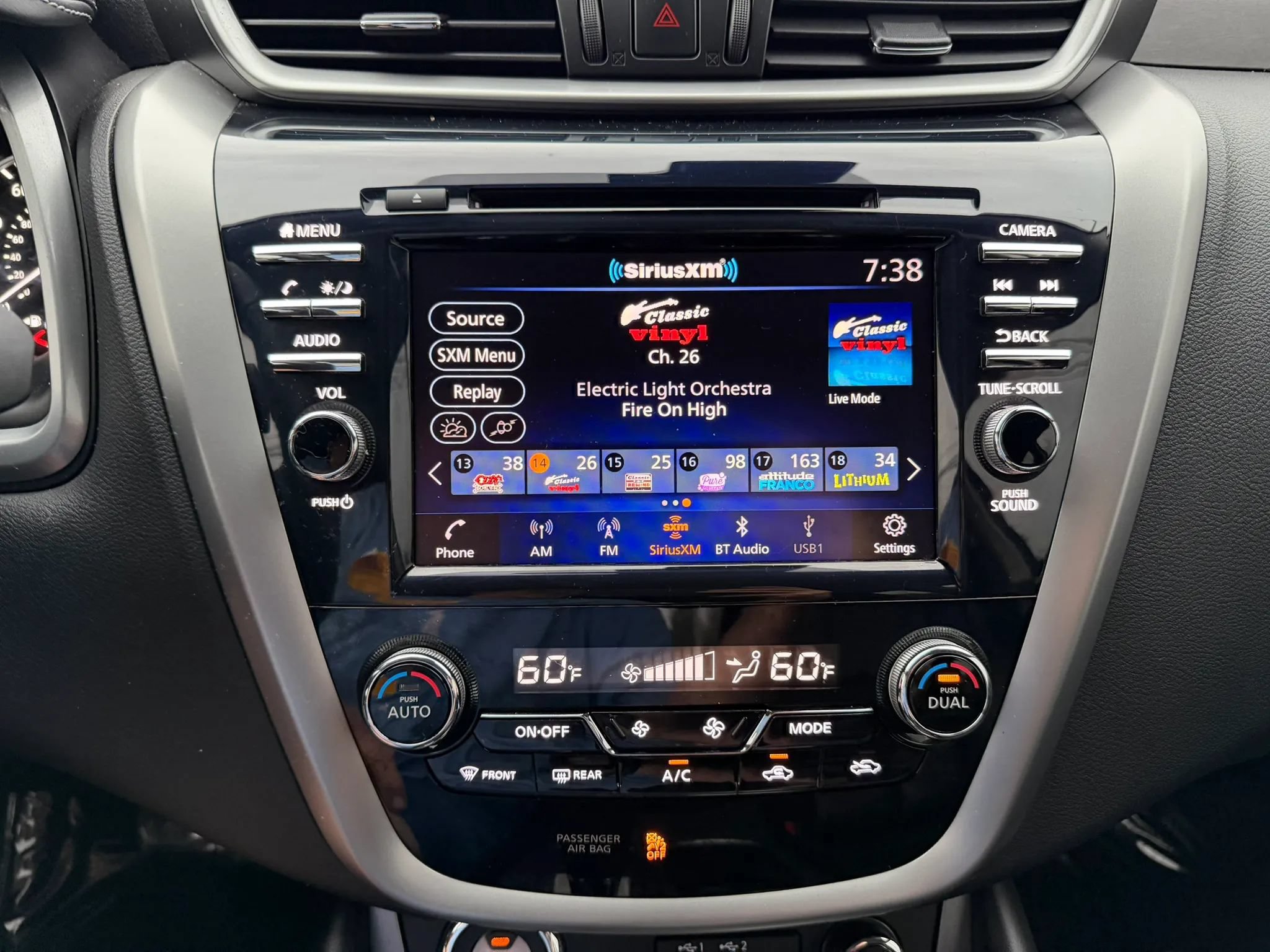 Used 2024 Nissan Murano SV AWD/4WD image 26