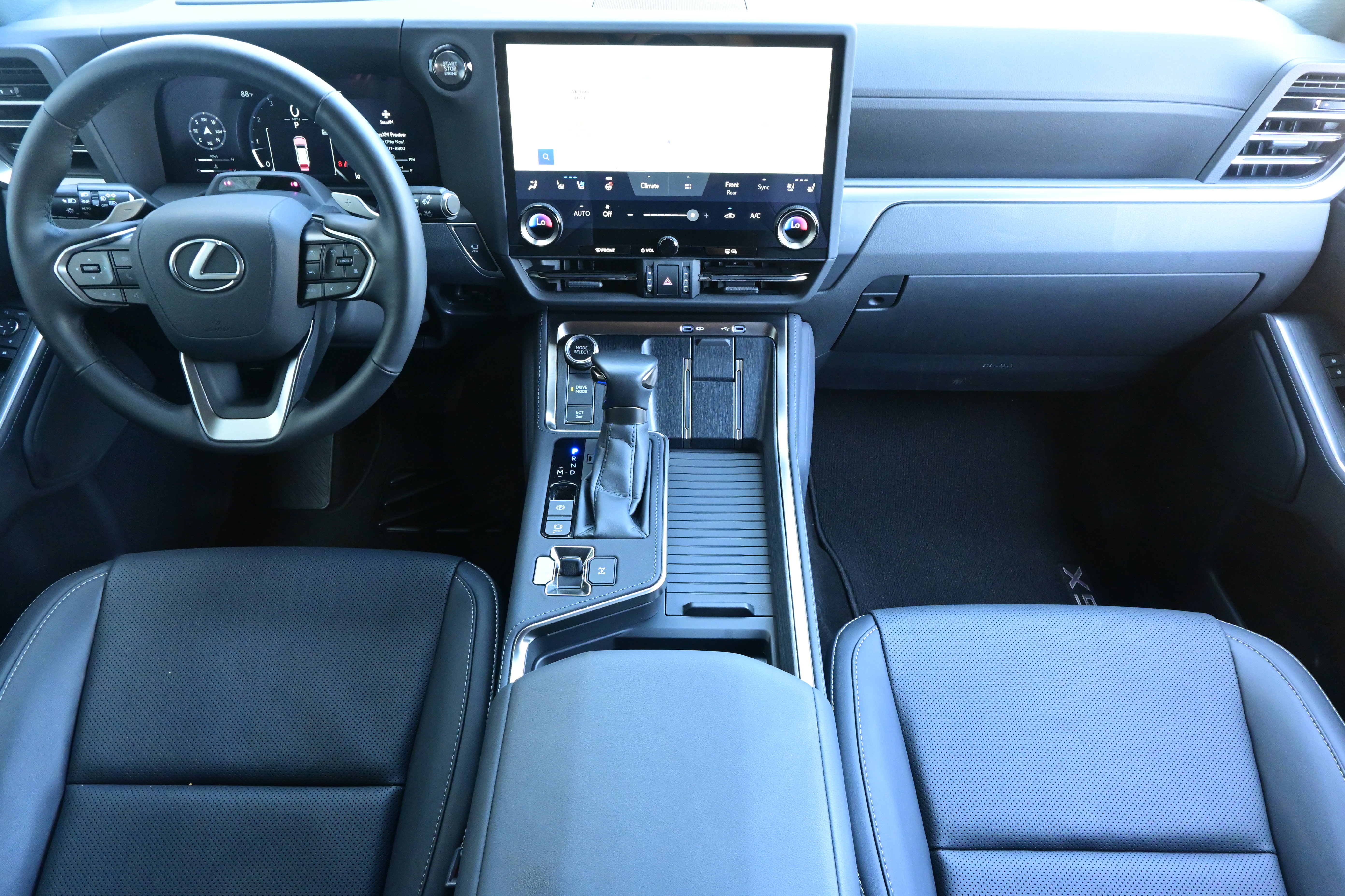Used 2025 Lexus GX 550 w/ Accessory Package (Z1) AWD/4WD image 31