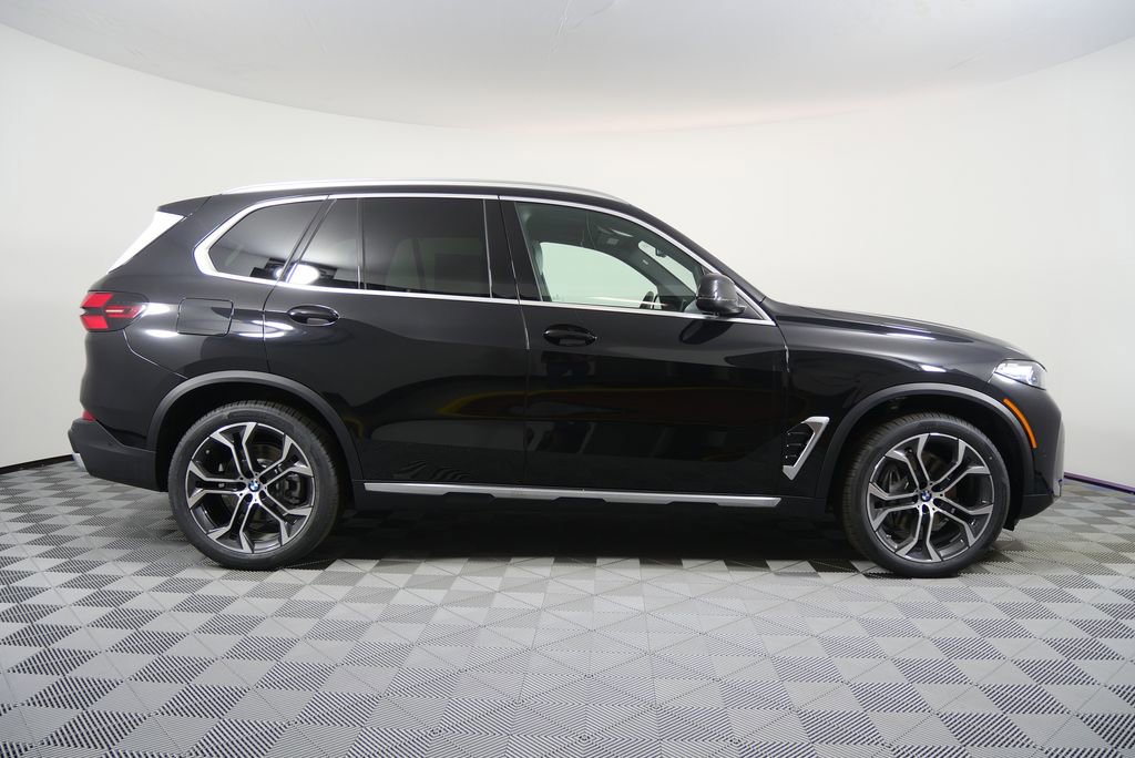 Used 2026 BMW X5 xDrive40i image 2